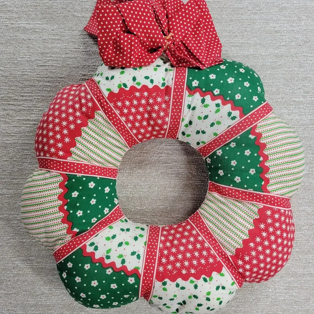 VTG Patchwork Fabric Christmas Wreath 19